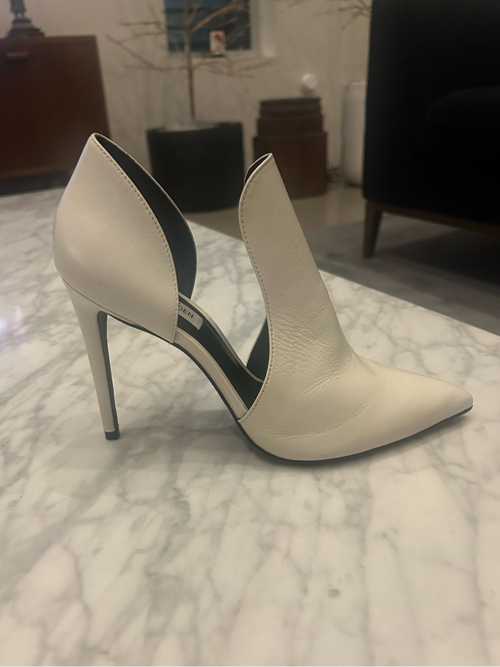 Steve Madden Ivory Dolly Pumps Size 10